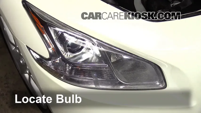 2013 Nissan Maxima SV 3.5L V6 Lights Turn Signal - Front (replace bulb)